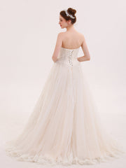 Trägerloser Ausschnitt Perlenstickerei Brautkleid Elfenbein