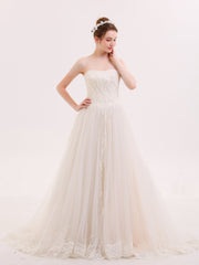 Trägerloser Ausschnitt Perlenstickerei Brautkleid Elfenbein