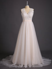 V-Ausschnitt Spitze und Tüll Strand Brautkleid Elfenbein