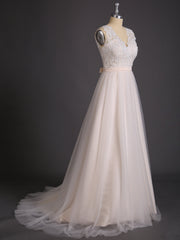 V-Ausschnitt Spitze und Tüll Strand Brautkleid Weiß