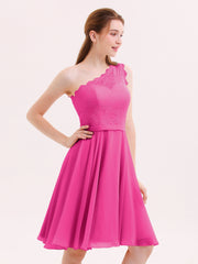 Eine Schulter Kurz Spitze Brautjungfernkleid Fuchsia