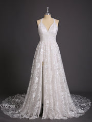 Spitze Brautkleid mit niedrigem Rücken und Schlitz Weiß
