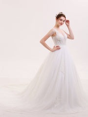 Durchsichtiges Brautkleid mit V-Ausschnitt Elfenbein