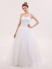 Tüll mit Applique Trägerloser Ausschnitt Brautkleid Weiß