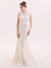 Illusion Neck Etui Spitze Brautkleid Weiß