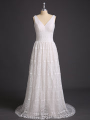 V-Ausschnitt Vitange Spitze Boho Brautkleid Elfenbein