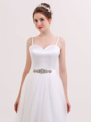 Spaghettiträger Brautkleid mit Schärpen Weiß